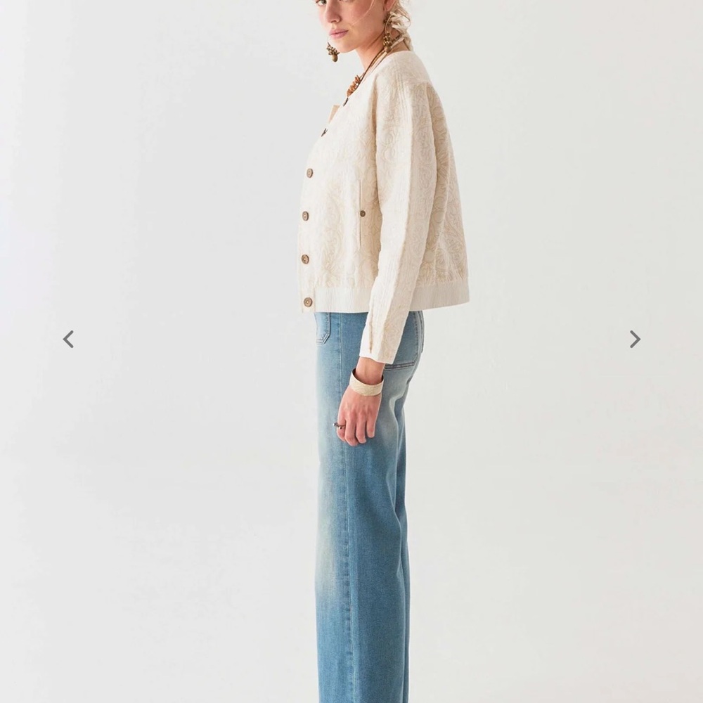 Maison Hotel Ivory Quilted Jacket Floral Stitching - Picture 6 of 7